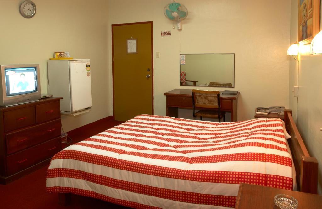 Phoenix Hotel Ángeles Habitación foto